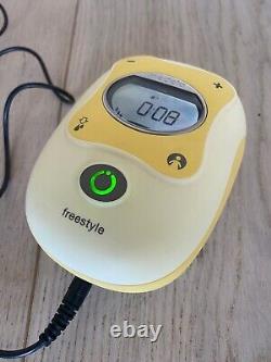 MEDELA BUNDLE 2 pumps Freestyle + Mini Electric, and loads of accessories. GC