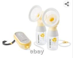 Medela Freestyle Flex Double Electric Breast Pump with USB on-the-go charging